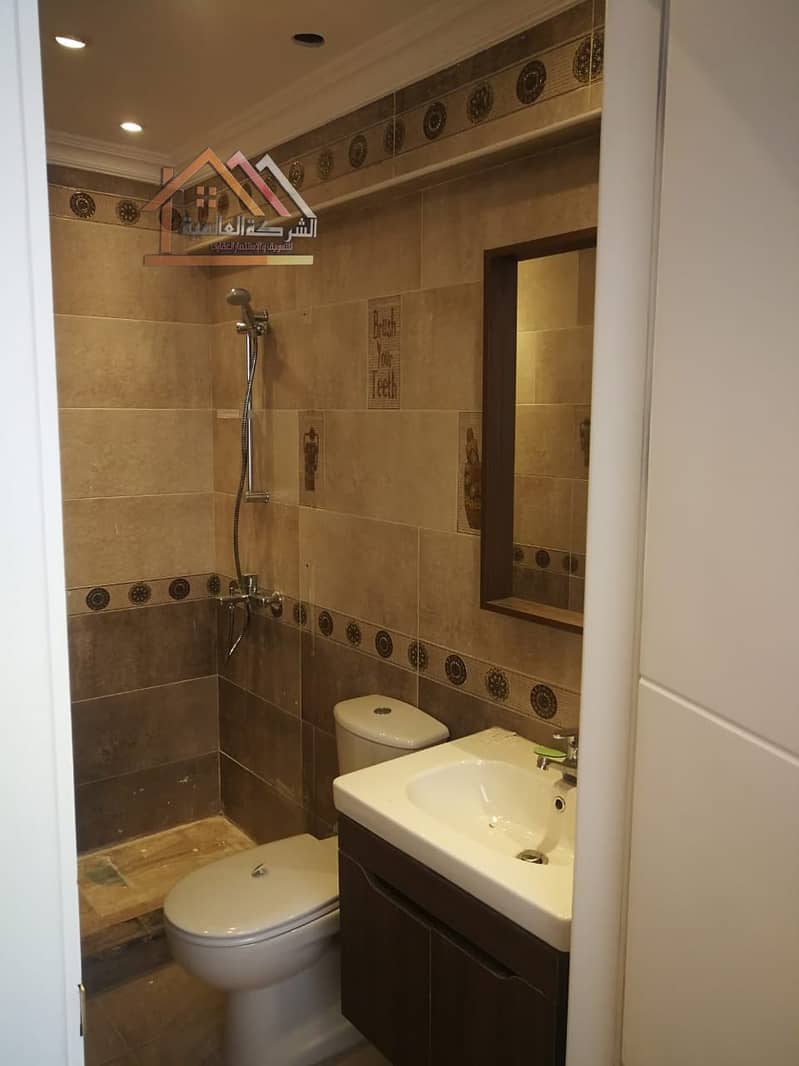 12 c7f29f23-2143-488a-bf91-1b7334a481a3. jpg