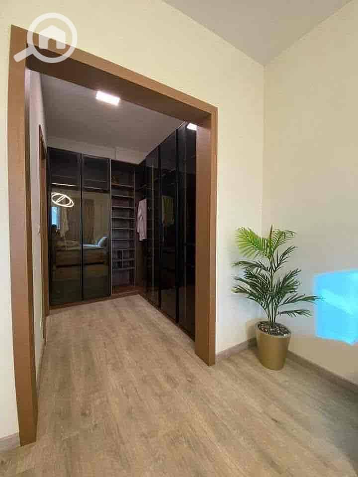 5 0c8b6bf1-a3ef-4749-841d-8cf484ee258b. jpg