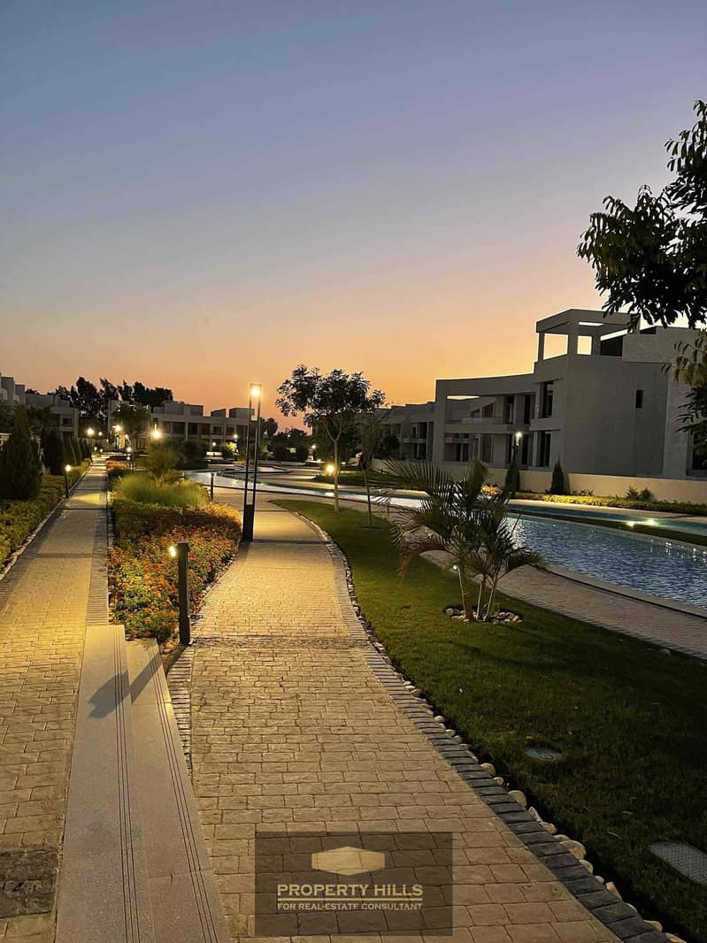 11 75df5f03-8137-4e7f-84f3-fd5a49d599ba. jpg