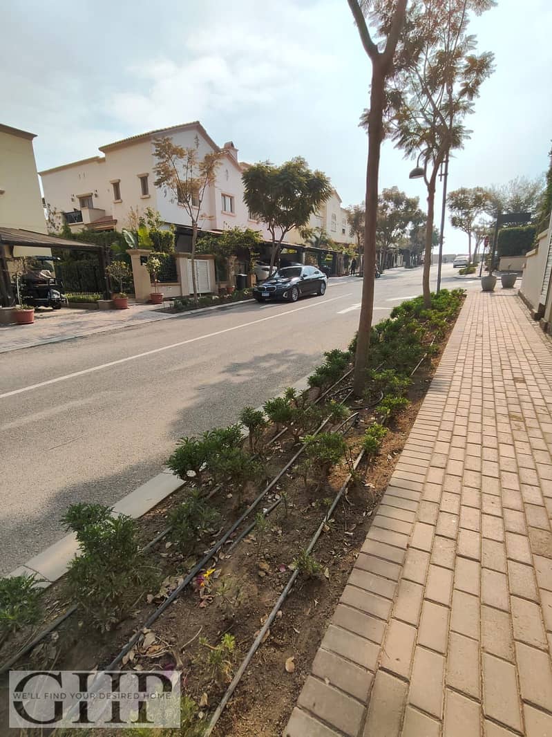 11 5fe82659-75ab-4d10-a25e-da04afeb66d3. jpg