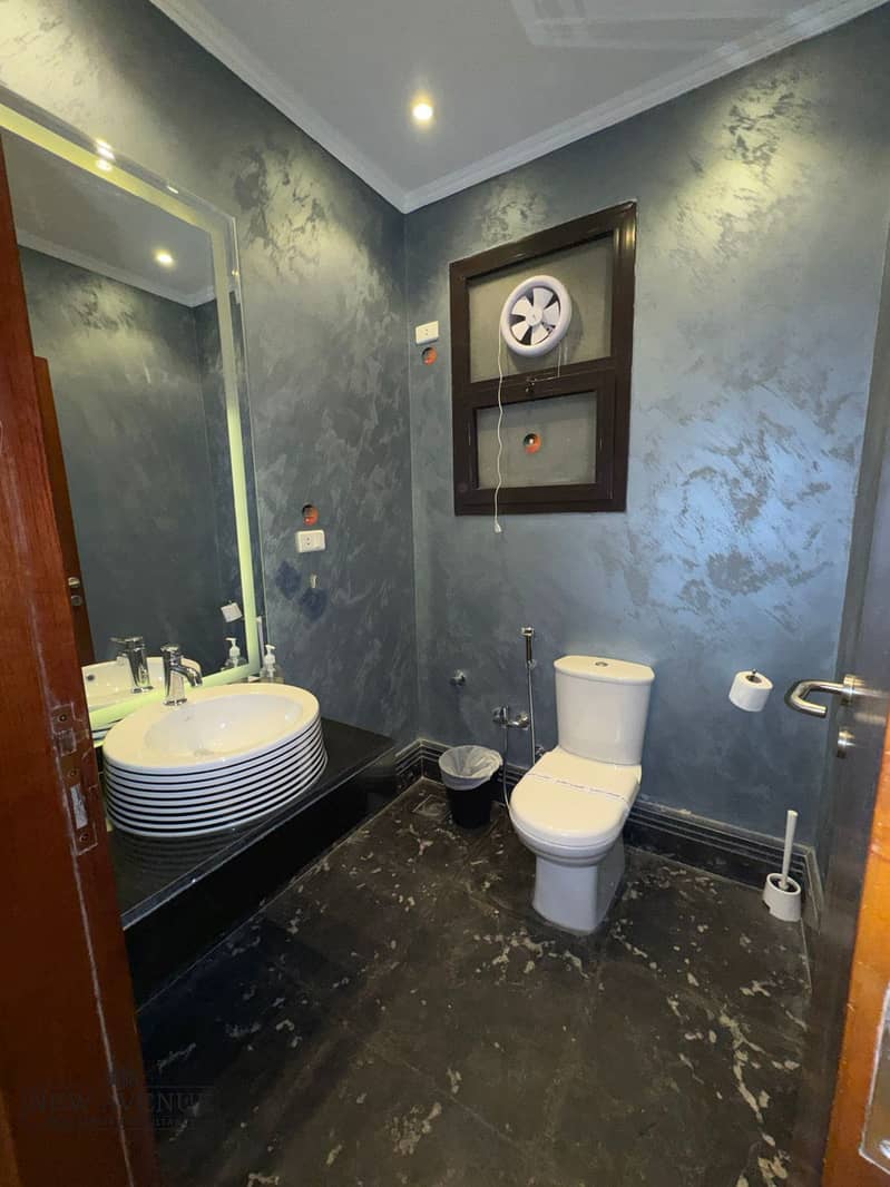 10 ed2a3240-10da-4b2d-a154-99be35250fad. jpg