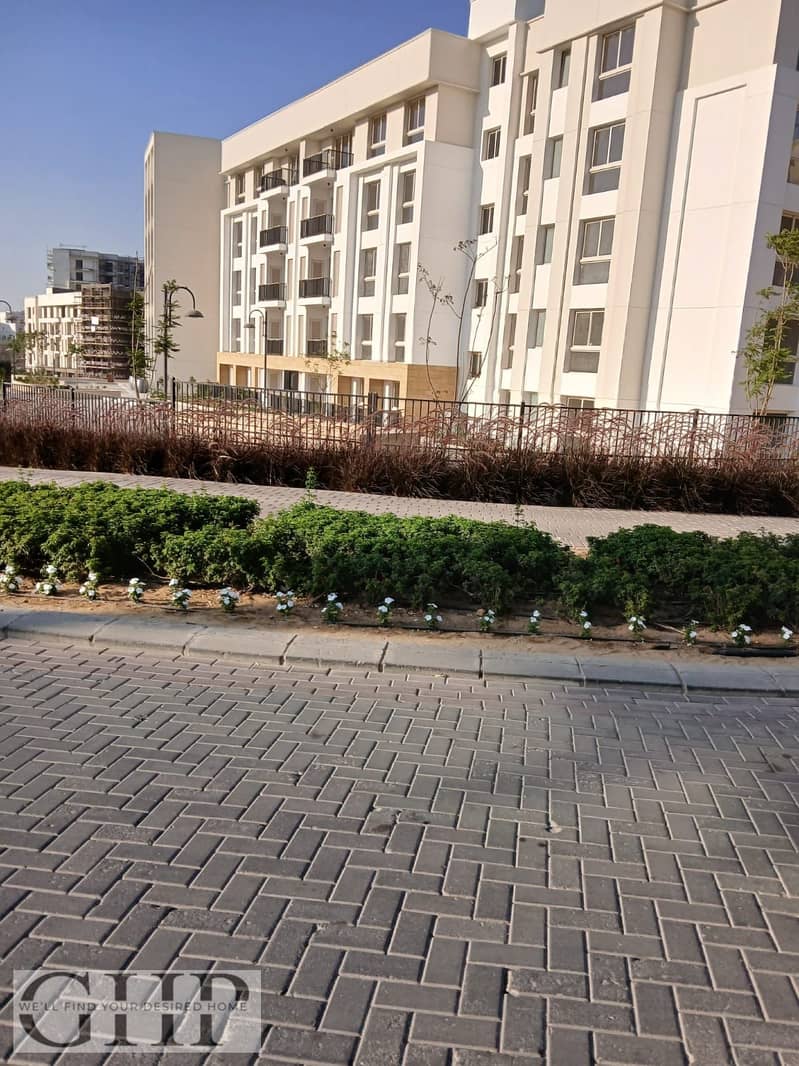 12 8059d7e1-ed13-4620-8163-9e1124e140ae. jpg