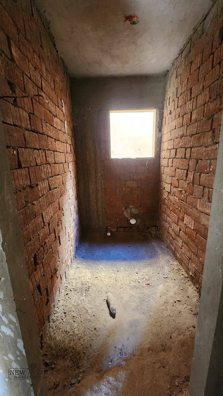 10 534c2c98-d927-4b9b-a58c-aab7a4e38194. jpg