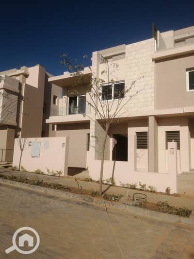 تاون هاوس 3 غرف نوم للبيع في 6 أكتوبر، الجيزة - WhatsApp Image 2025-01-16 at 1.52. 29 PM. jpeg