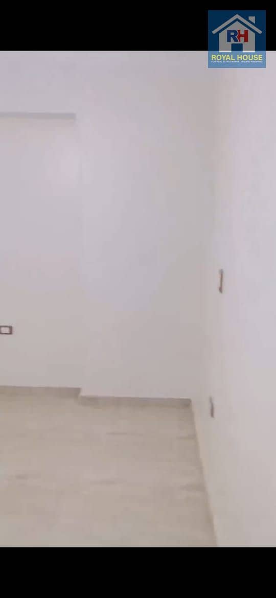 4 WhatsApp Image 2025-12-30 at 11.32. 49 AM (2). jpeg