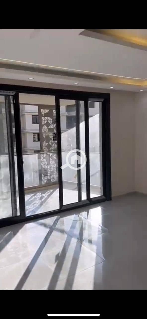 8 a4f15224-05a2-45c7-badd-8d0cab0dcab7. jpg