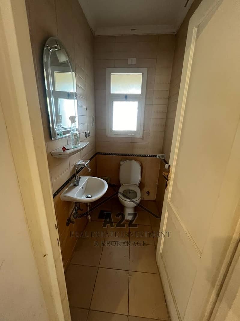 12 bd0d7a32-0dc0-487c-9916-736dc5e7f14b. jpg