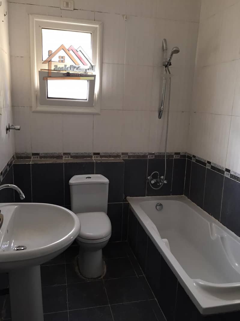 2 5c5de07e-58ae-4e99-81f3-0263321b9850. jpg