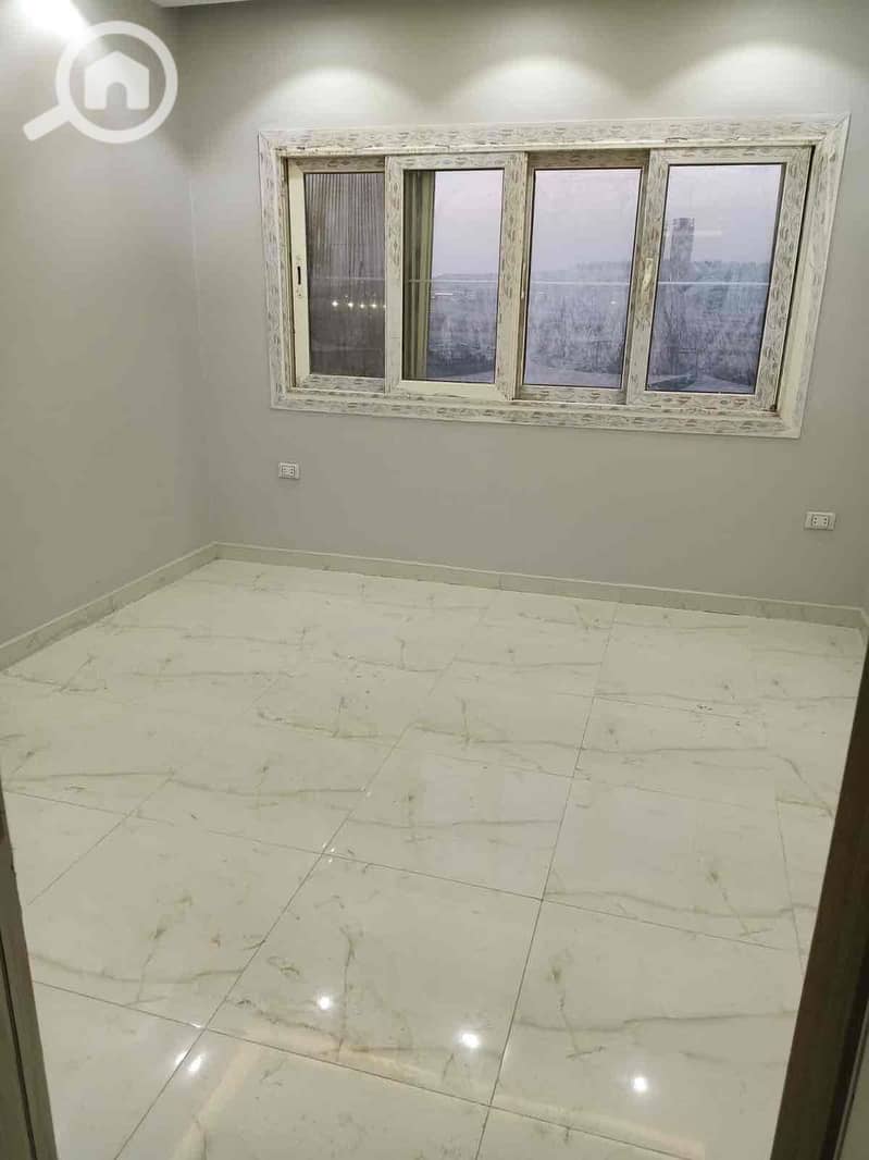 13 8739ec35-5b30-4833-b7f2-ee5623b64411. jpg