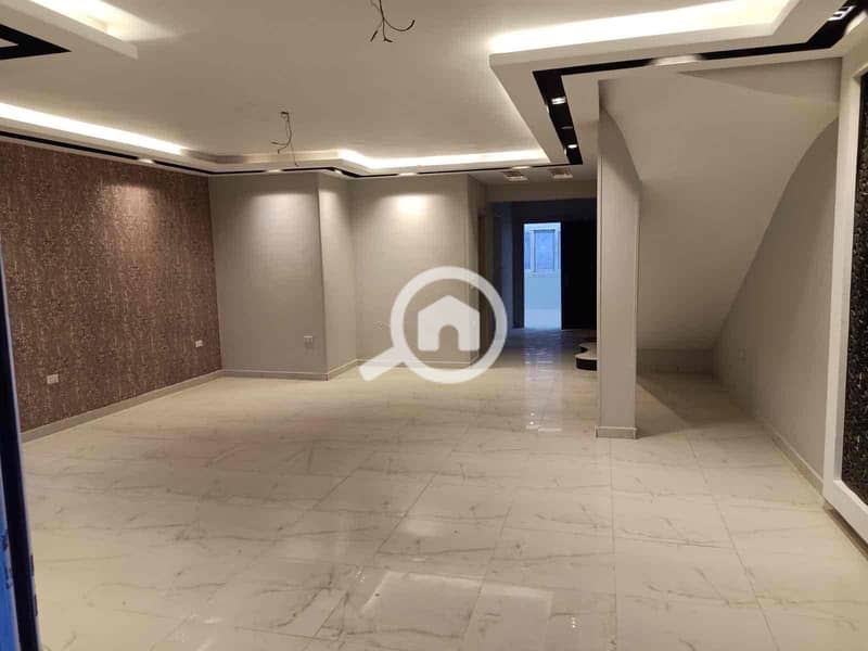 16 463bd231-8a83-4a0d-be17-2d26fee102b4. jpg