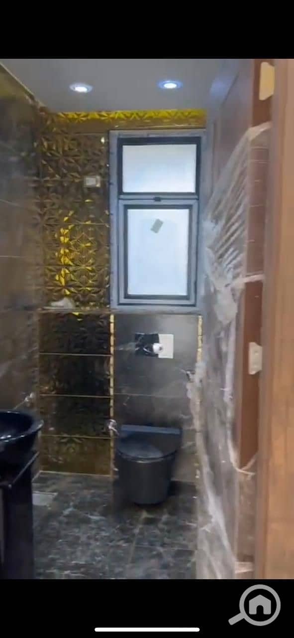 9 e72a1221-9edc-4b11-b10a-507231008a5e. jpg