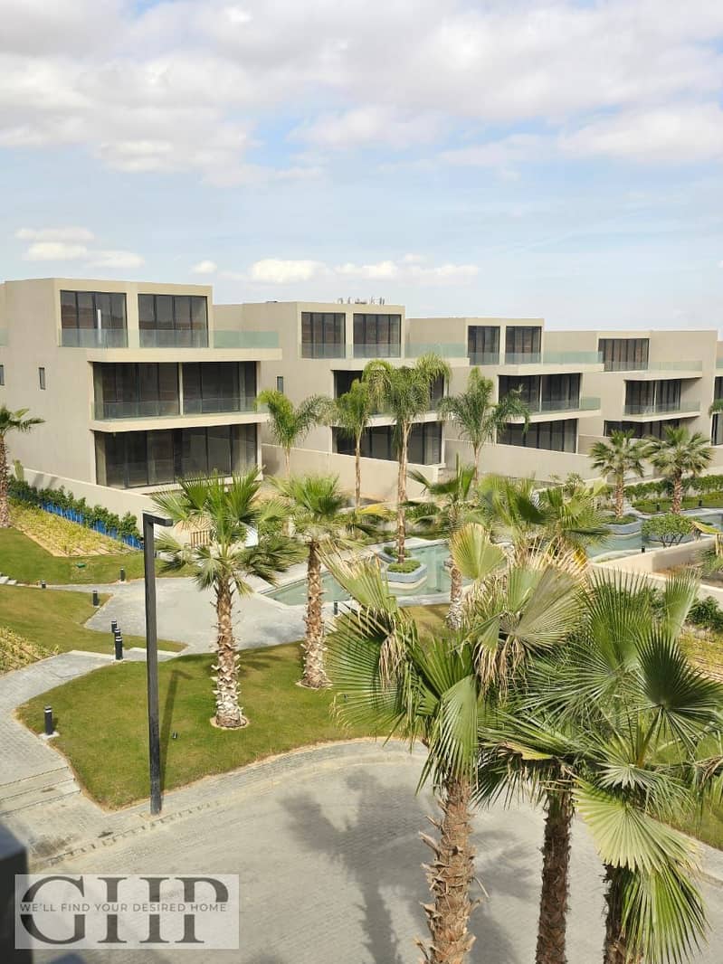 2 0a78abd0-d14d-44b5-9de2-efe34c64ac79. jpg