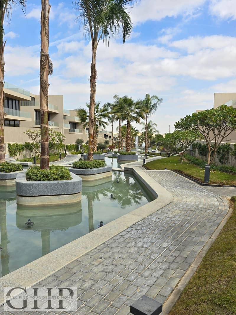 8 2d7e5538-3739-4725-b6e1-cc897e2b1ad5. jpg