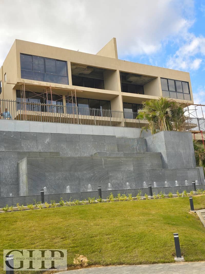 13 4beec47b-e0f7-4834-8c9e-f81a6a8aa559. jpg