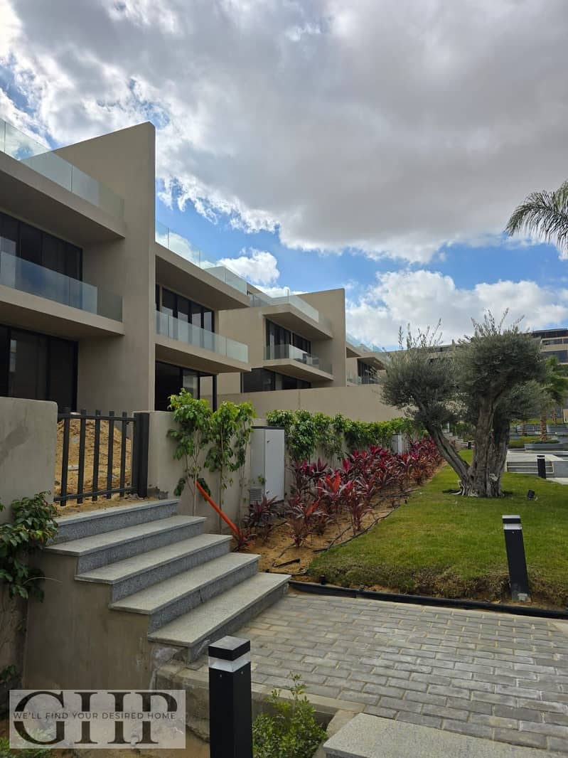 15 4dbb6a30-dae0-4ff0-bb9a-40e25ad4b241. jpg