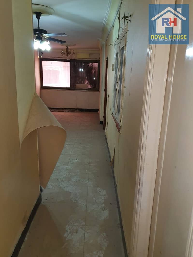 4 70c595d9-21cb-4948-b797-24e41985cbbe. jpg