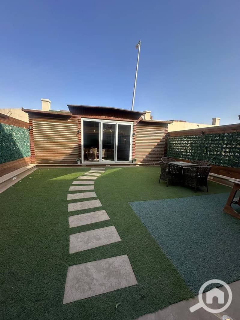 3 photo_6026220204901207084_y. jpg