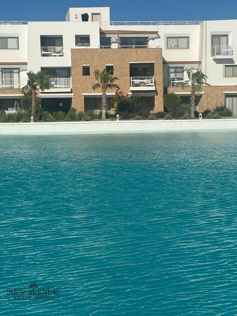 10 26a9abf5-665d-4bc0-8b32-940610421404. jpg