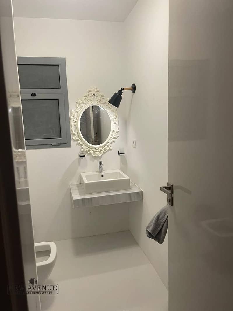 11 28c8a9f5-74e6-45b8-a21b-b2b9ca291189. jpg