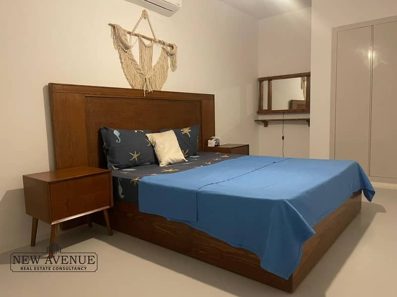 12 45d51143-8819-47ae-92cb-8b6124c87a4b. jpg