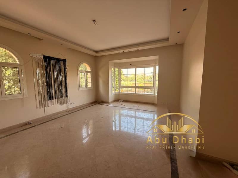 8 588486071_835368265906738_1637393276492711715_n. jpg