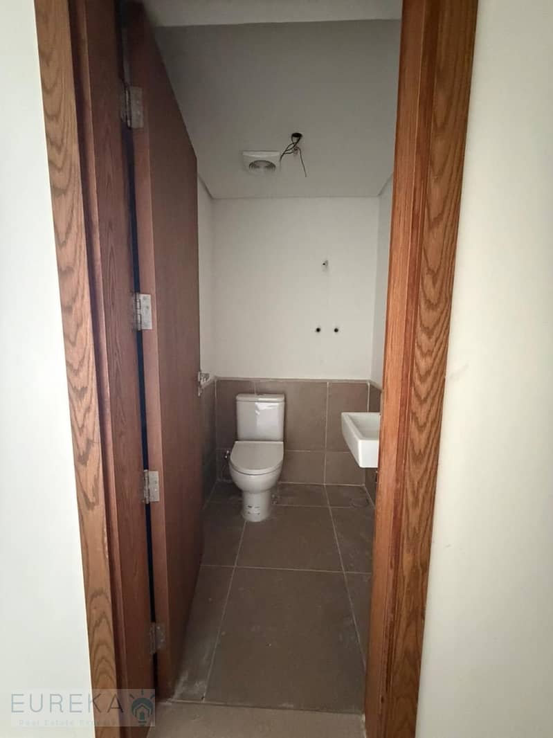 7 a6518ae8-552d-4d13-9a71-43172de763e8. jpeg