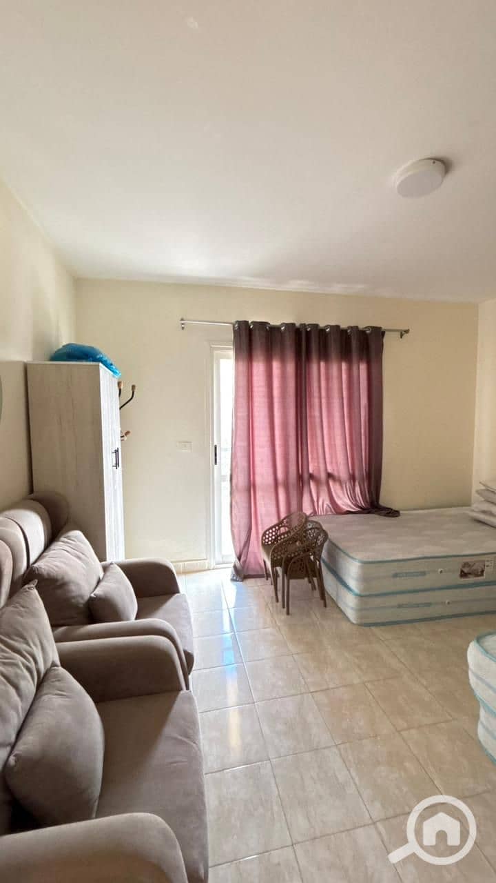 2 1e555a96-5fe3-476b-bd48-3363b8874baa. jpg