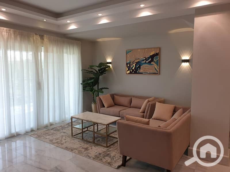 3 0f15eb08-03c4-43b9-86bf-e8c5c6db06fe. jpg