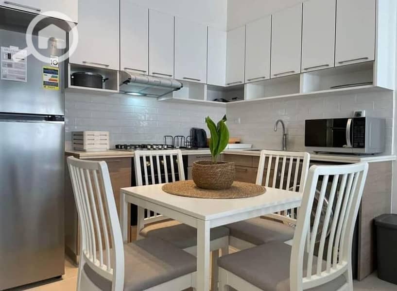 6 447885911_2213080125697759_7707584763963284877_n. jpg