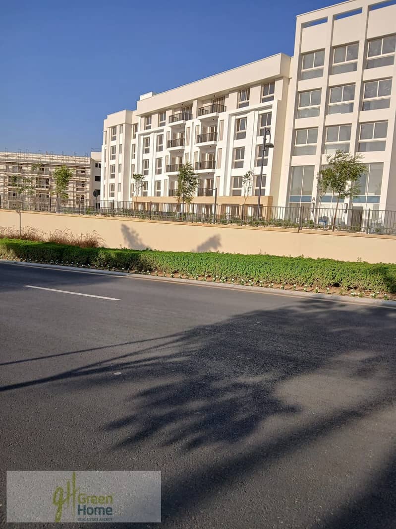 8 83f4c7b3-36ba-4d71-97fe-6a9a49ccf61b. jpg