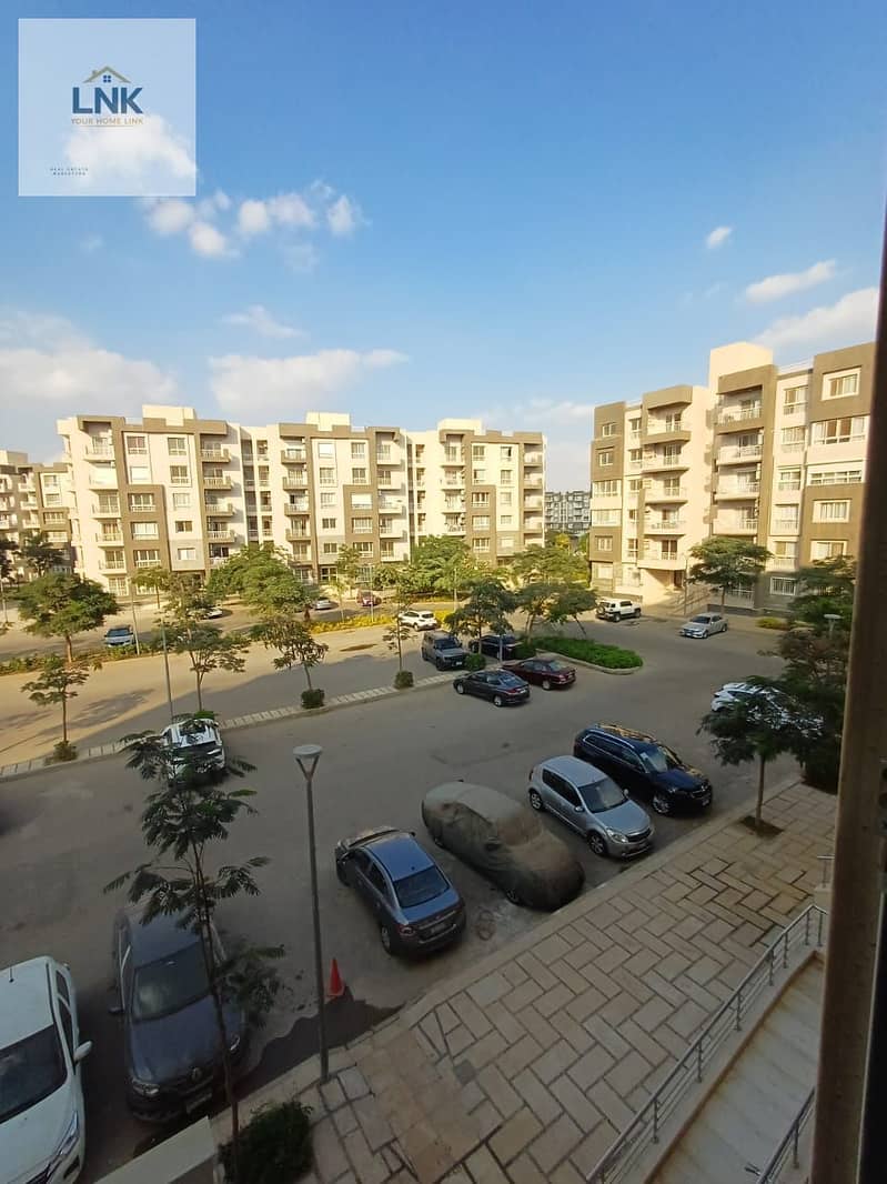 2 d140b952-e0ea-4d20-b933-30d5ec9d67d0. jpg