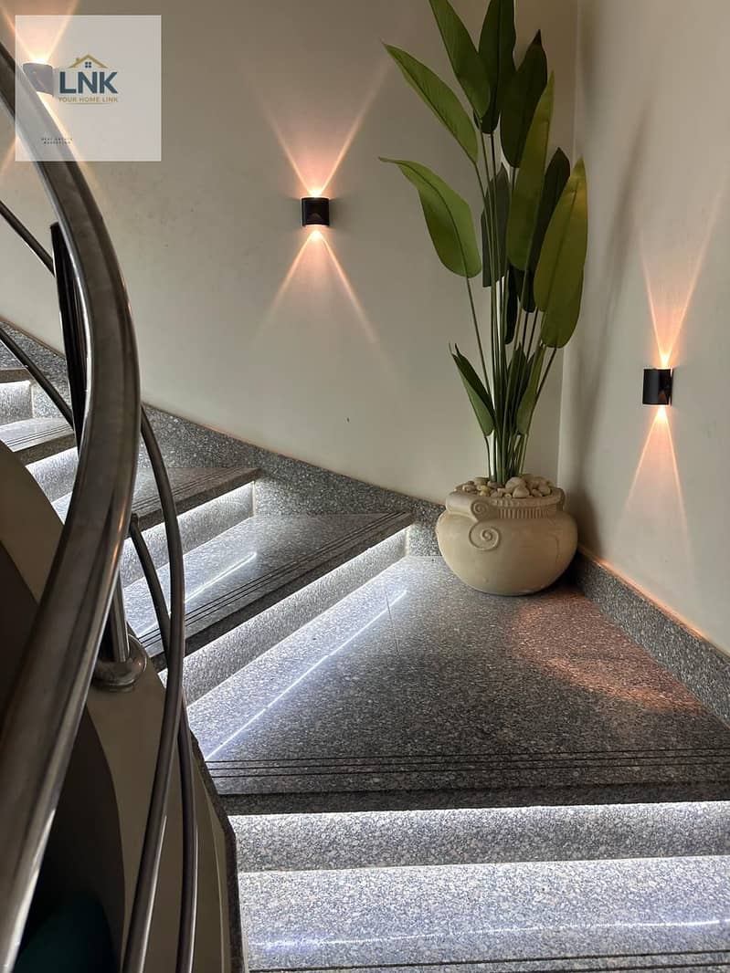 7 b70b100b-b77c-4764-9cdd-19f27e0c751a. jpg