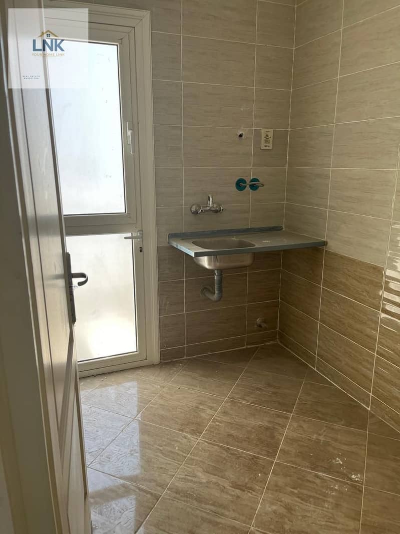 5 35603c9d-e6c2-4cb0-87c6-9a303d36bdba. jpg