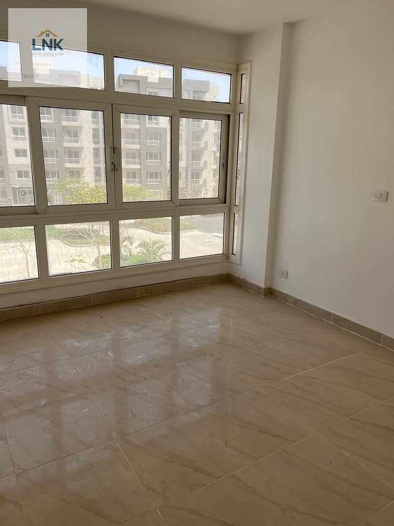 6 6b02b530-b0b5-4ee6-998e-a0c179f8a9e3. jpg