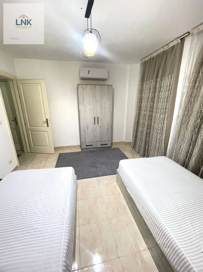 12 6a41964f-783a-45ad-a90b-068def0a9d92. jpg