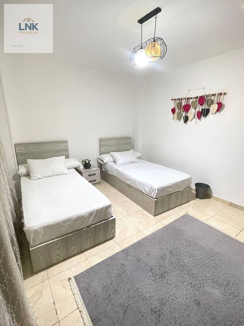 14 dce2442d-1237-4fee-a6c7-423864a9d38b. jpg