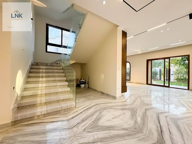 11 34f53c72-3209-47eb-b742-b8d554f4f2bd. jpg