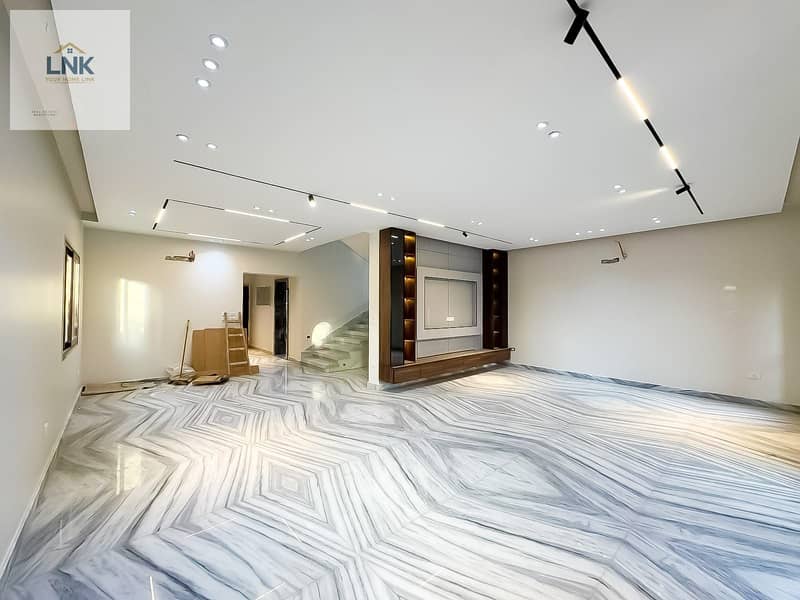 14 092cffd2-b5df-466c-b294-8fe735786b87. jpg