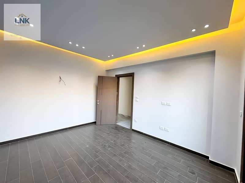 26 bbfc7318-1894-41e5-ad0b-e3b95a66efad. jpg