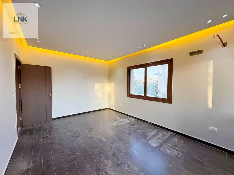 29 e2377f1f-86b9-4e2c-8049-6b2e979b5c54. jpg