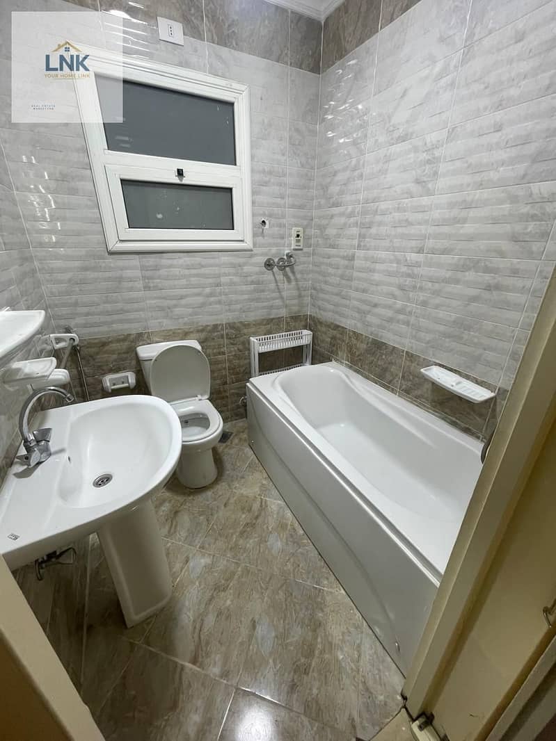 12 e931954e-f2ec-4164-97d6-a904caadaf56. jpg