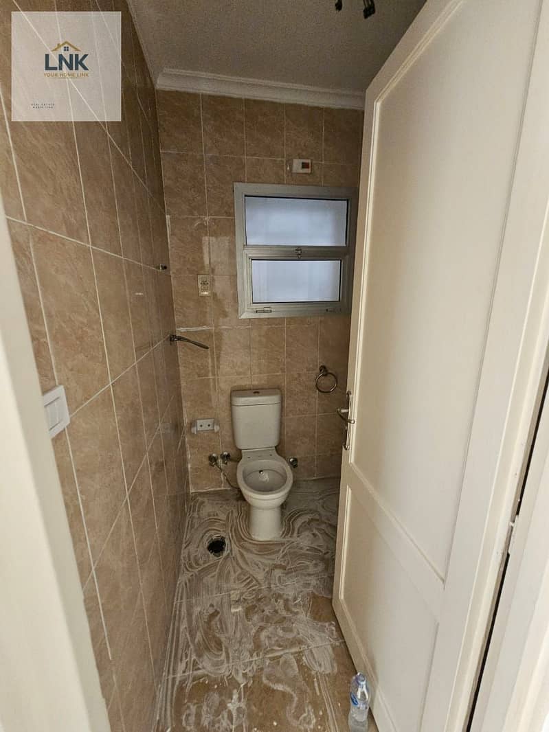 4 26dd47ef-f701-4c8a-a6d6-1a461183702c. jpg