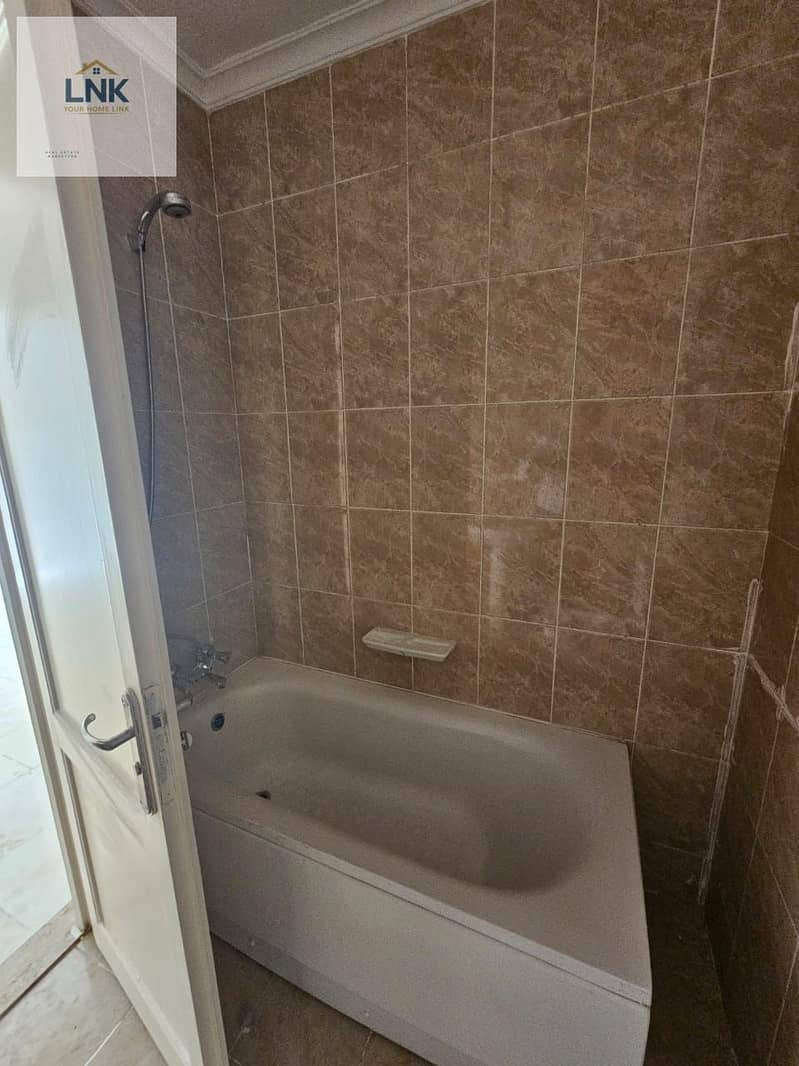 7 76ee0764-bfad-416c-897f-adfd5329fa7f. jpg