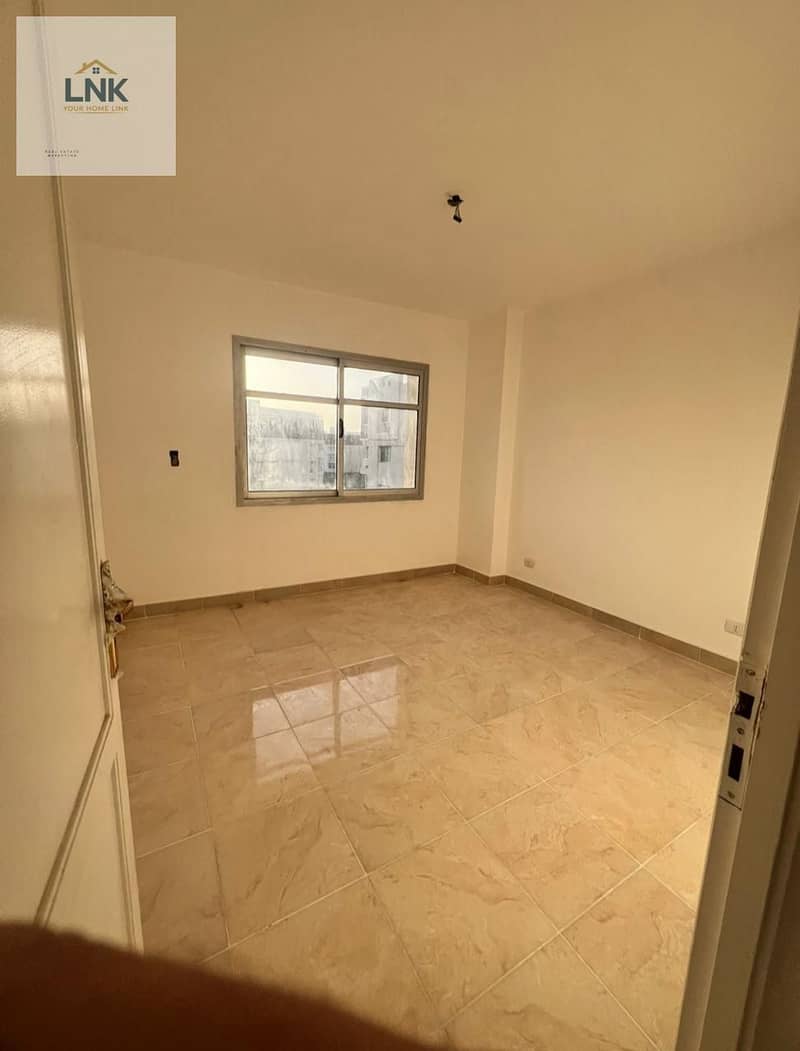 6 56b0cb13-4fca-410b-bcc3-75dc835c9d0f. jpg