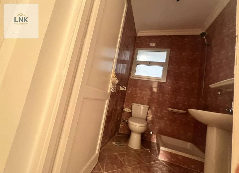 9 5b57705c-cb11-4a68-b33d-6594c6116451. jpg