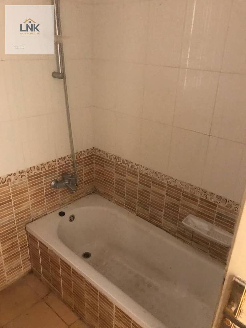 15 65341462-e556-4900-85fe-e82d191e2355. jpg