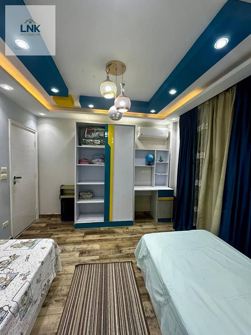 14 e39f35ee-c409-4014-b5e6-c1aa9e17cef5. jpg