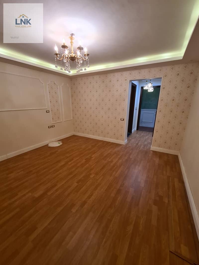 6 0372dd9e-e691-48dc-8fba-fed0caefe786. jpg