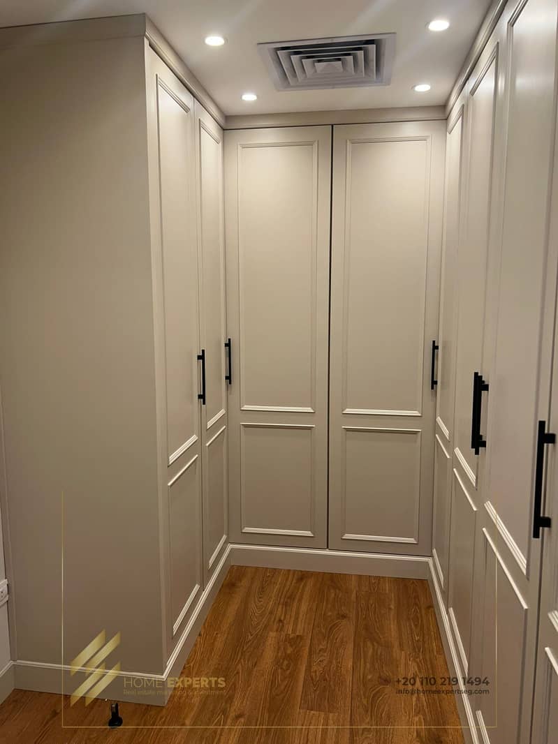 10 c6ea38be-e9c1-487c-9a4c-a643f707fb94. jpg