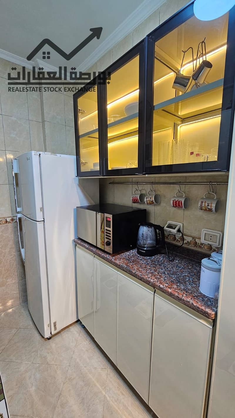 10 6506eaf4-3fb3-4e33-9148-b575228364b0. jpg